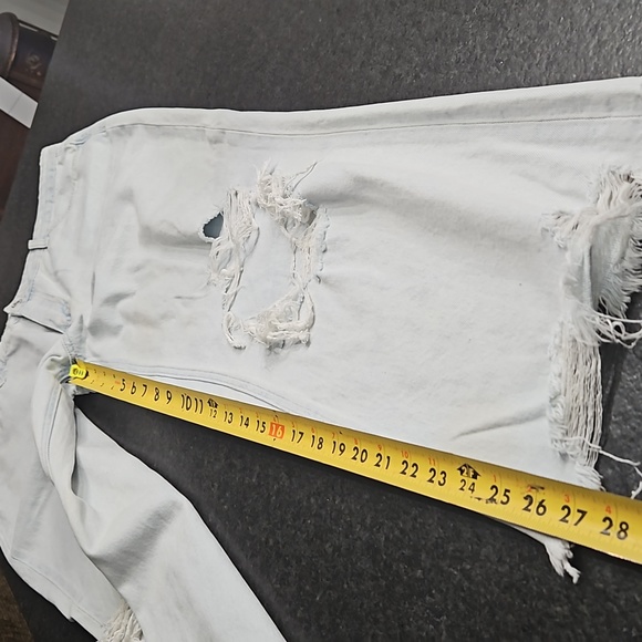 Distressed Light denim - Picture 5 of 5